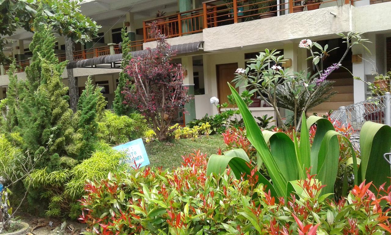 Pandu Lakeside Hotel Парапат Екстериор снимка