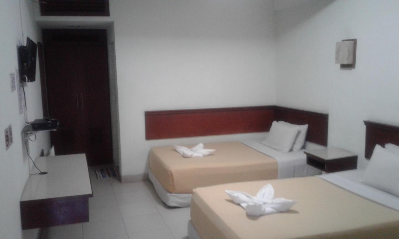Pandu Lakeside Hotel Парапат Екстериор снимка