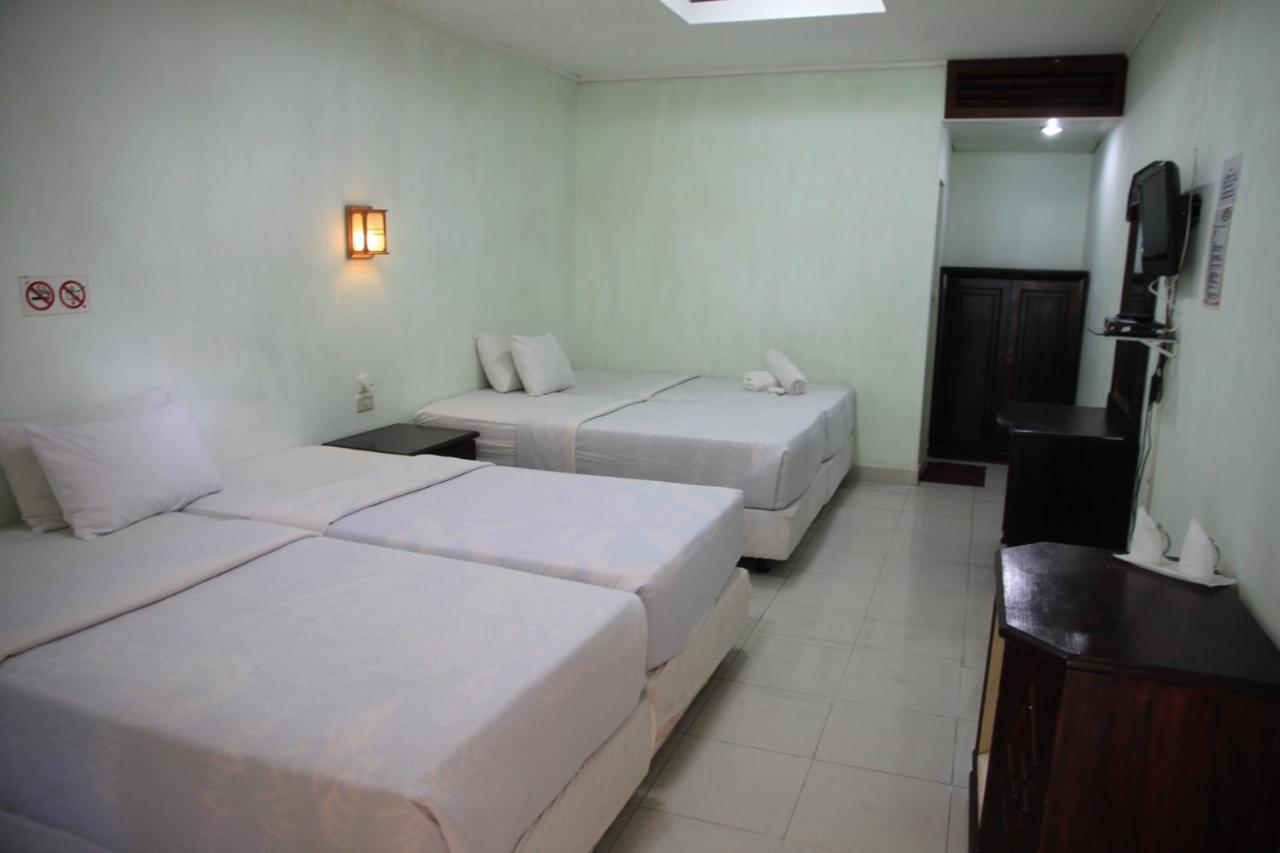 Pandu Lakeside Hotel Парапат Екстериор снимка