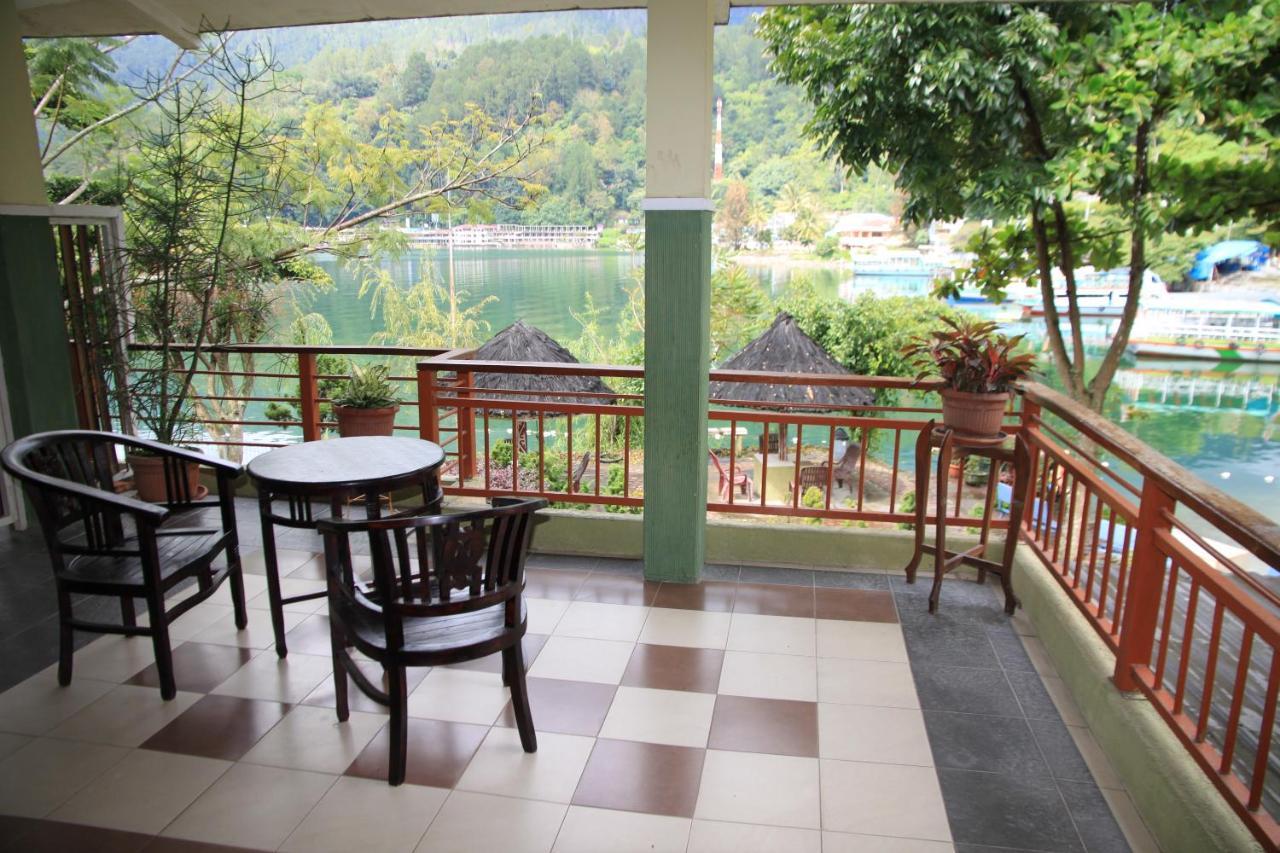 Pandu Lakeside Hotel Парапат Екстериор снимка