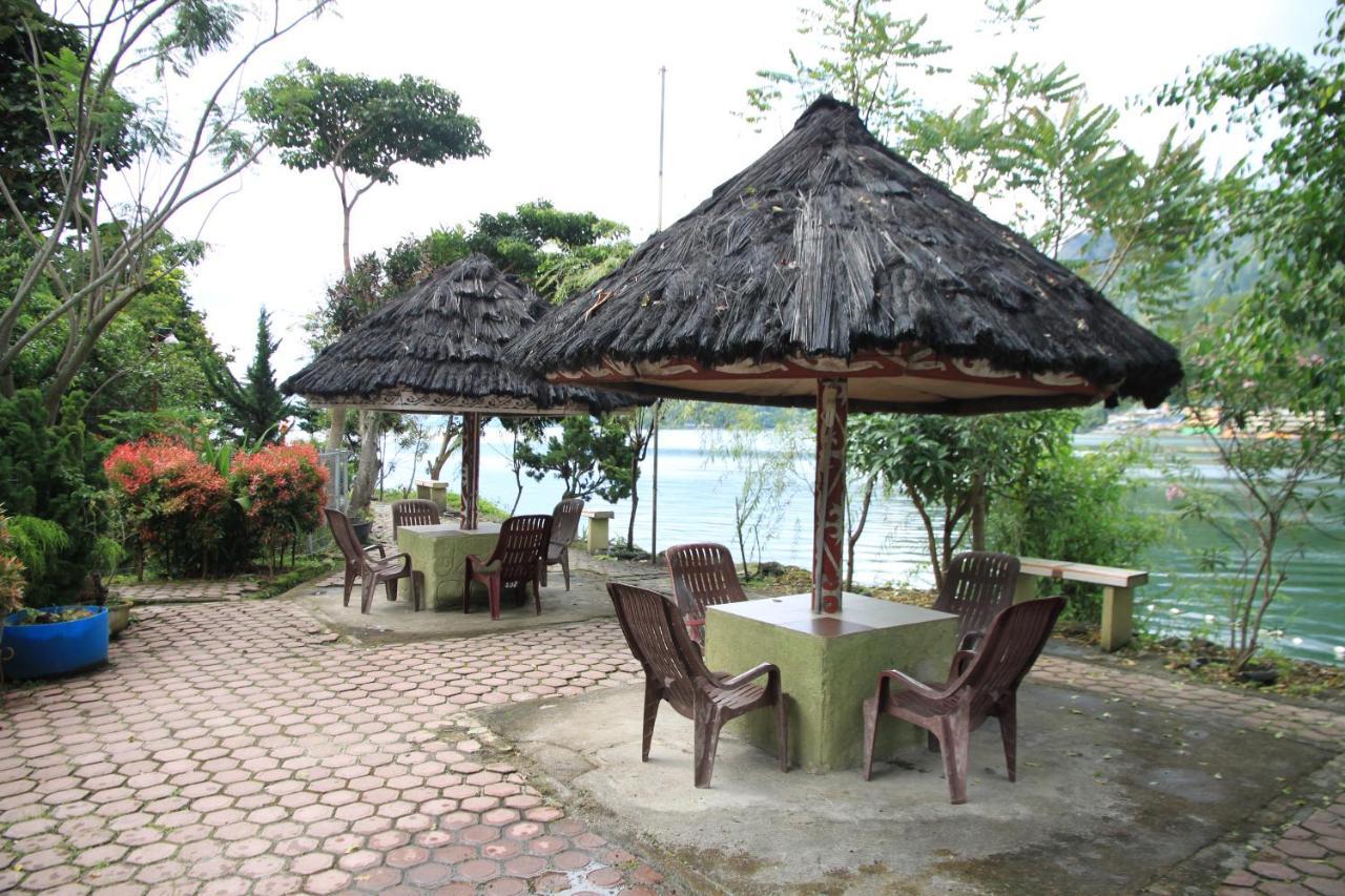 Pandu Lakeside Hotel Парапат Екстериор снимка