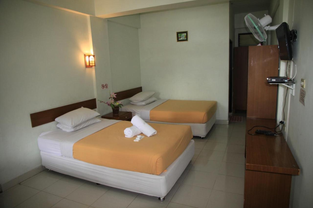 Pandu Lakeside Hotel Парапат Екстериор снимка