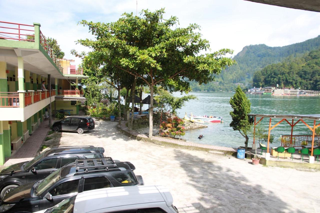 Pandu Lakeside Hotel Парапат Екстериор снимка